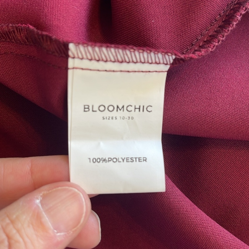 NWOT Bloomchic Long Sleeve Surplice Neck Asymmetrical Hem Blouse Size 18/20 EUC - Picture 10 of 12